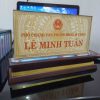 Biển chức danh mica đế gỗ không ốc 11 biển chức danh mica đế gỗ