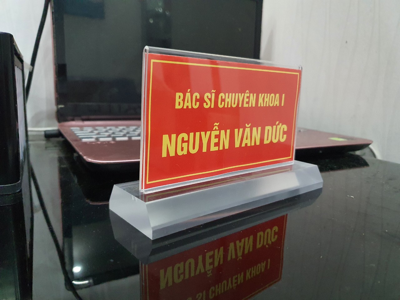 biển chức danh mica quân đội 4 biển chức danh mica quân đội
