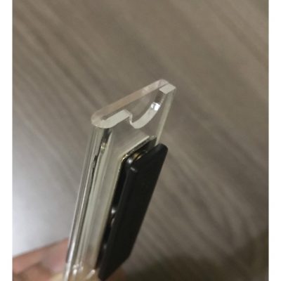Cấu trúc khe kẹp tên thẻ tên nam châm