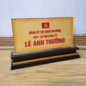 Alternative view of Biển chức danh mica để bàn – Sản phẩm phù hợp cho mọi doanh nghiệp