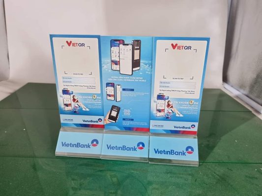 kệ menu mica ngân hàng Viettinbank