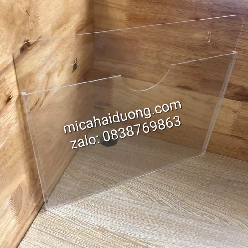 kệ mica treo tường