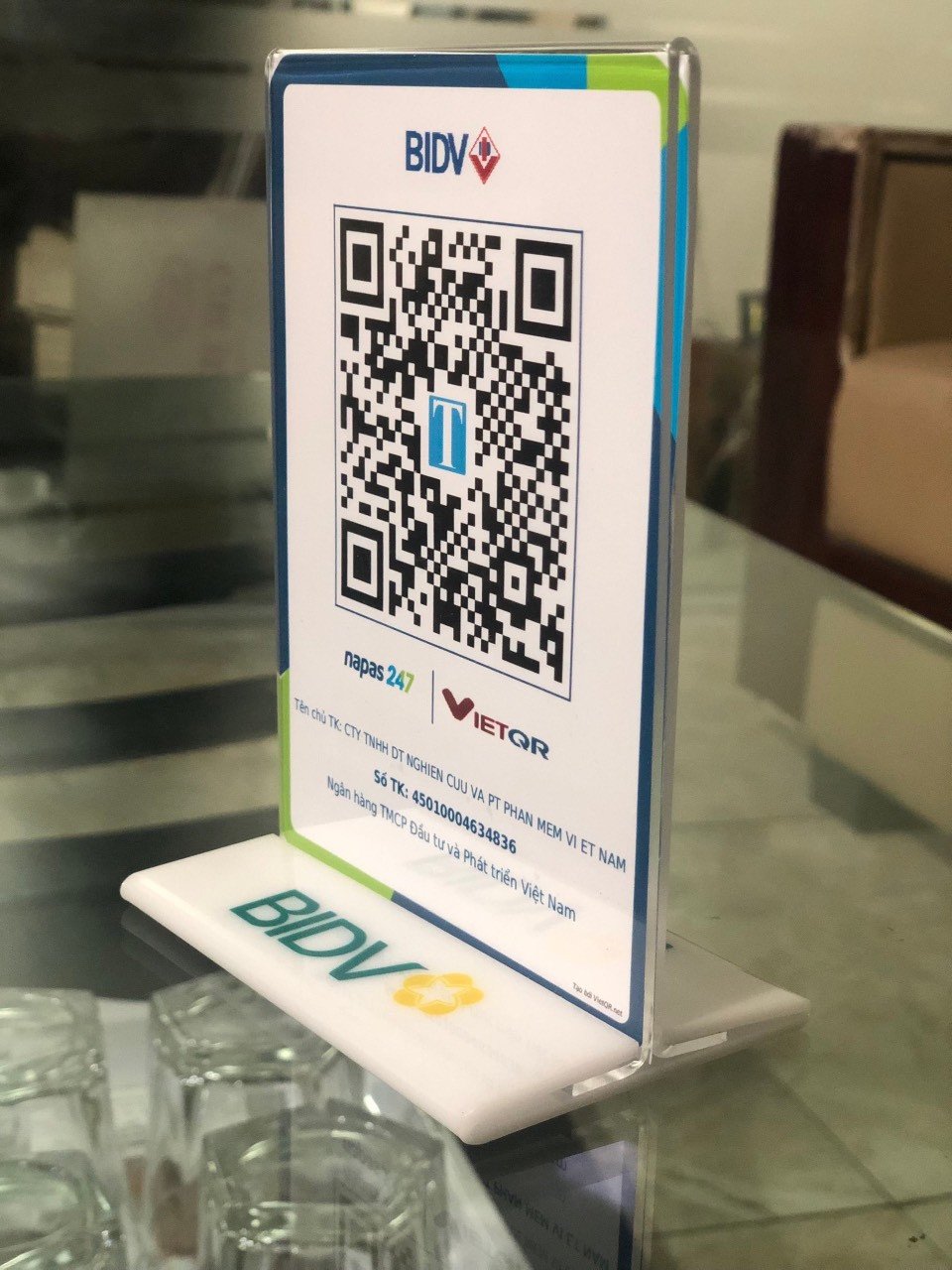 Menu mica để bàn Ngân hàng BIDV - Đẳng cấp và chuyên nghiệp 8 Menu mica để bàn QR code