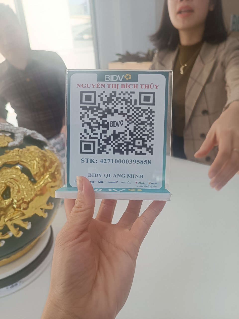 Menu mica để bàn Ngân hàng BIDV - Đẳng cấp và chuyên nghiệp 9 Menu mica để bàn Ngân hàng BIDV - Đẳng cấp và chuyên nghiệp - Ảnh 3