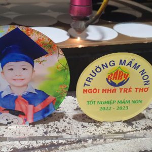 Alternative view of Biểu Trưng Tốt Nghiệp