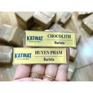 bảng tên nhân viên nhà hàng